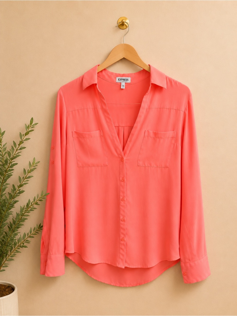 Express Portofino Coral Pink Button-Up Blouse Size Small